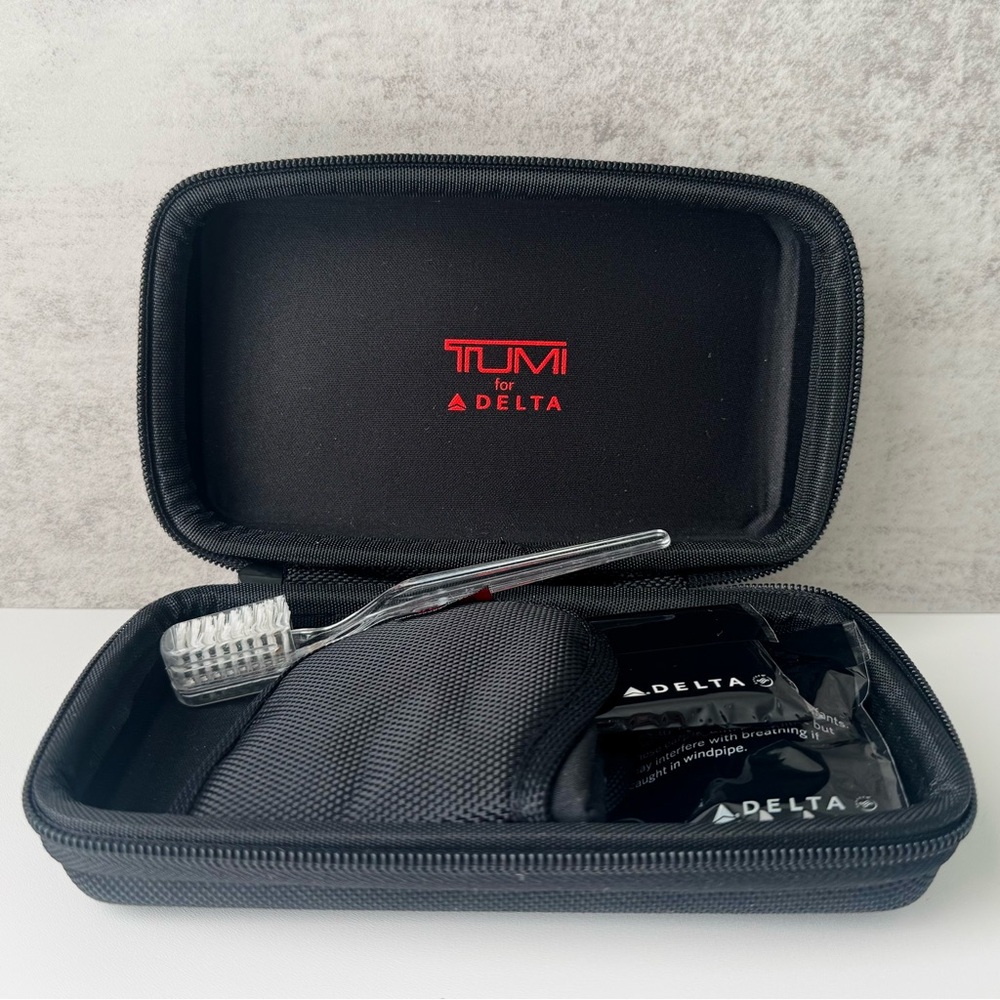 TUMI x Delta Black Travel Amenity Kit Case with Accessories Jetset Minimalist